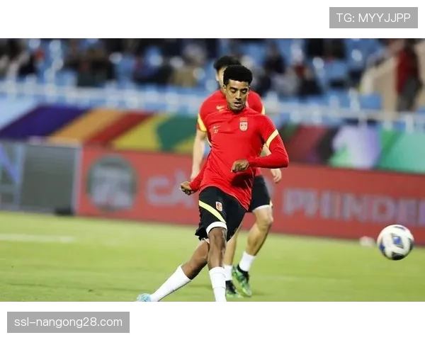 归化球员阿兰状态回勇，连续三场为青岛西海岸取得进球