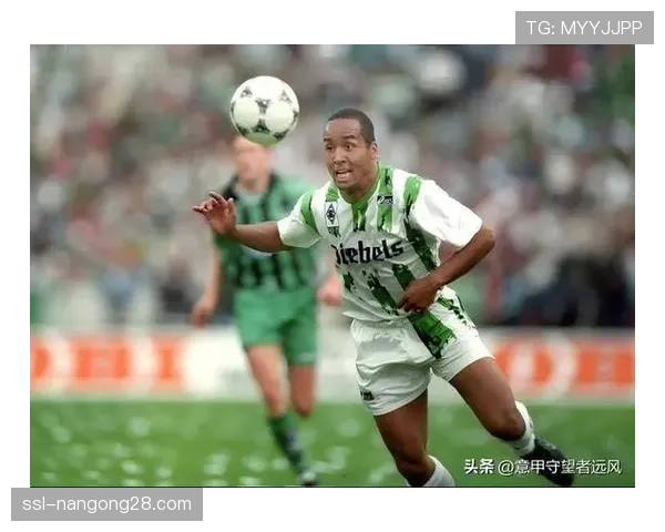 门兴格拉德巴赫赛前发布会，主帅确认将变阵五后卫